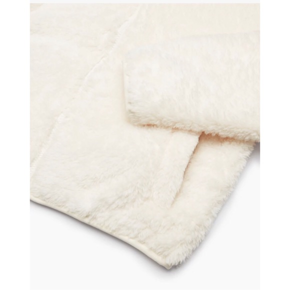 BNWOT Sunday best mockneck fuzzy zip up xs - Picture 2 of 5